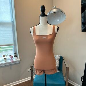 ✨Roxy (NWOT) Active Collection Technical Training One-Piece Kelia Size Small✨